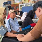 Program inovatif UM Surabaya bantu penderita hipertensi di Gubeng cegah stroke lewat pendampingan psikososial, edukasi, dan peran keluarga. Foto iNewsSurabaya/hendro