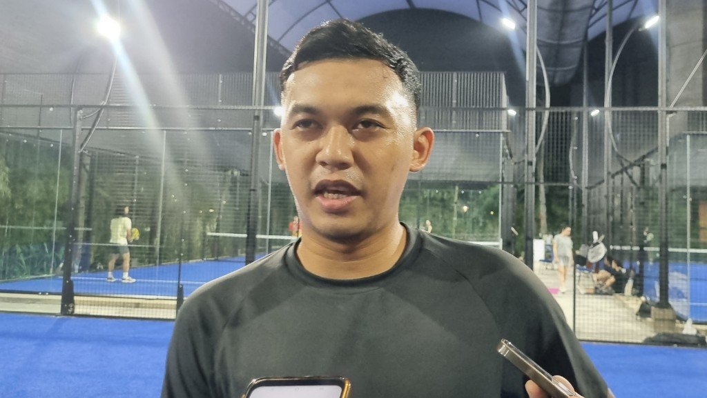 Persib Midfielder Abdul Aziz Expands Padel Court Business in Bandung