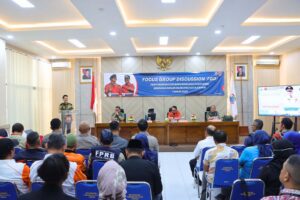 Wakil Wali Kota Cimahi, Adhitia Yudisthira saat memberikan arahan pada kegiatan FGD Kontijensi Potensi Bencana Banjir Bandang. Foto Dok Humas Cimahi