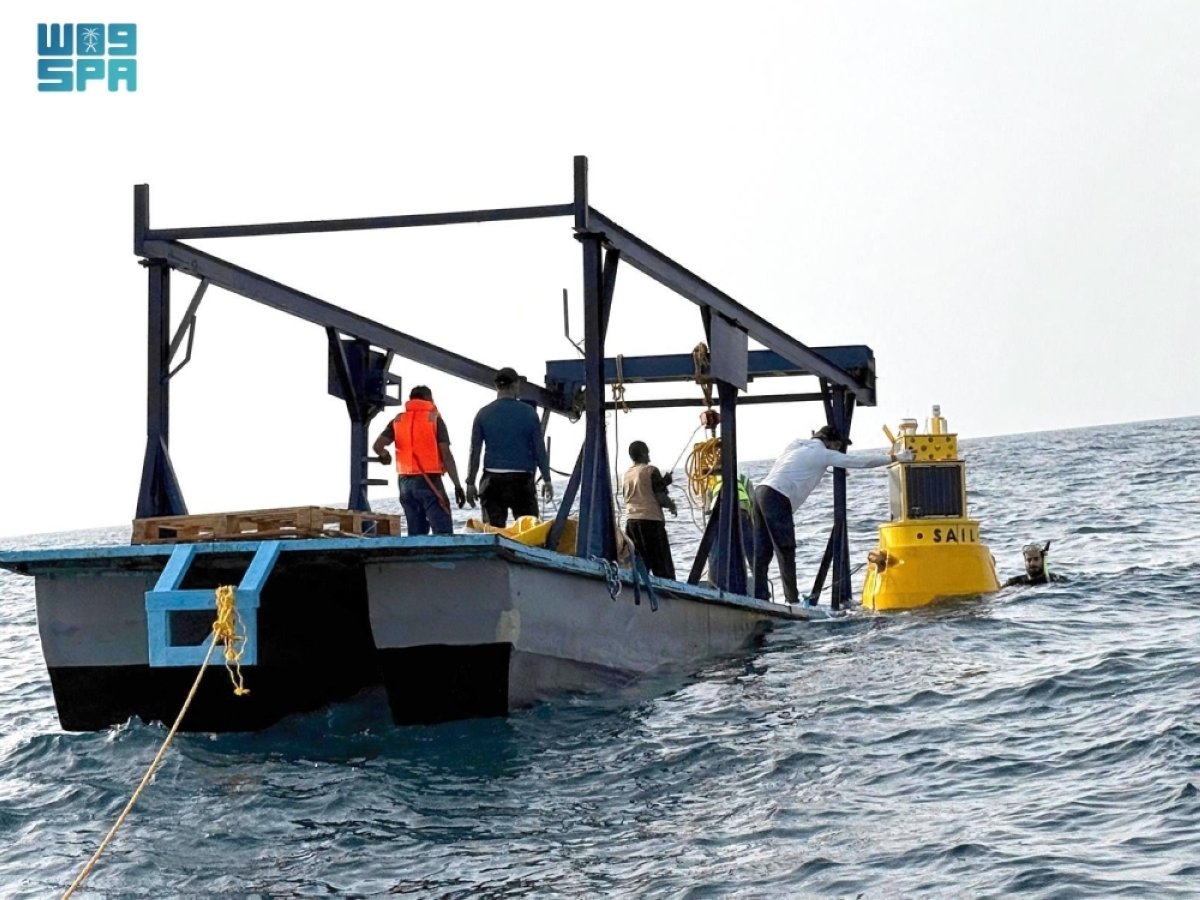 Monitoring seawater quality in Asir and completing the environmental monitoring system