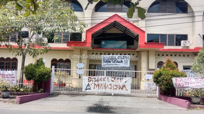 “Students Seal Off Darma Agung University: ‘This Campus Is Being Destroyed by Greed'”
