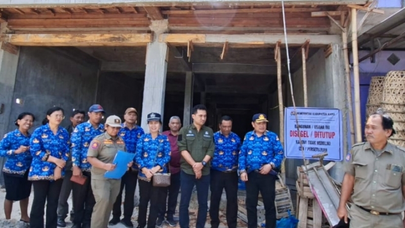 “Unauthorized and Violating Regulations, Dozens of Buildings, Including Homes in Karo, Sealed”