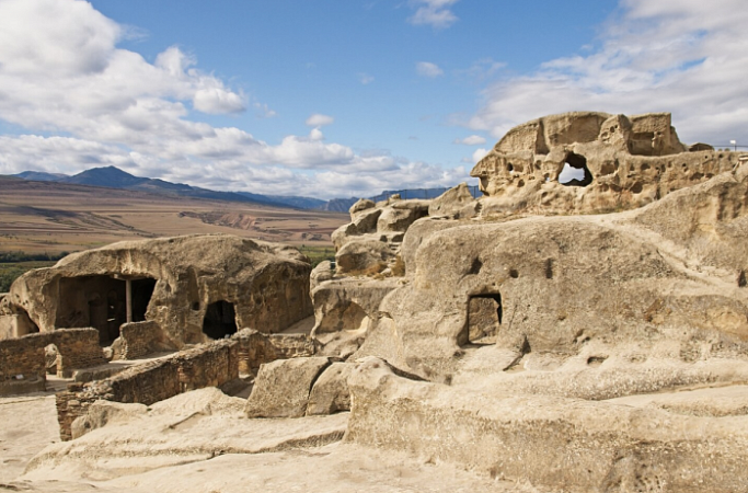 Excavations of ancient settlement continue in Temryuk district