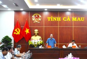 Bí thư Tỉnh ủy Cà Mau Nguyễn Hồ Hải đề nghị ngành chức năng phải khẩn trương đảm bảo điều kiện làm việc cho cán bộ cấp xã - Ảnh: THANH HUYỀN