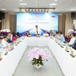 Cố tình đăng ký nhãn hiệu trùng hoặc gần giống thương hiệu thật, sau đó kiện ngược