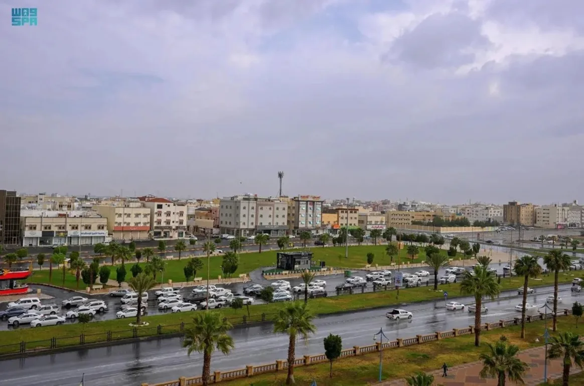 وجود تاثير للرياح على أجزاء من مكة المكرمة والمدينة
