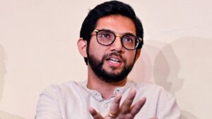 आदित्य ठाकरे ने एकनाथ शिंदे पर जमकर निशाना साधा (फाइल फोटो- पीटीआई)