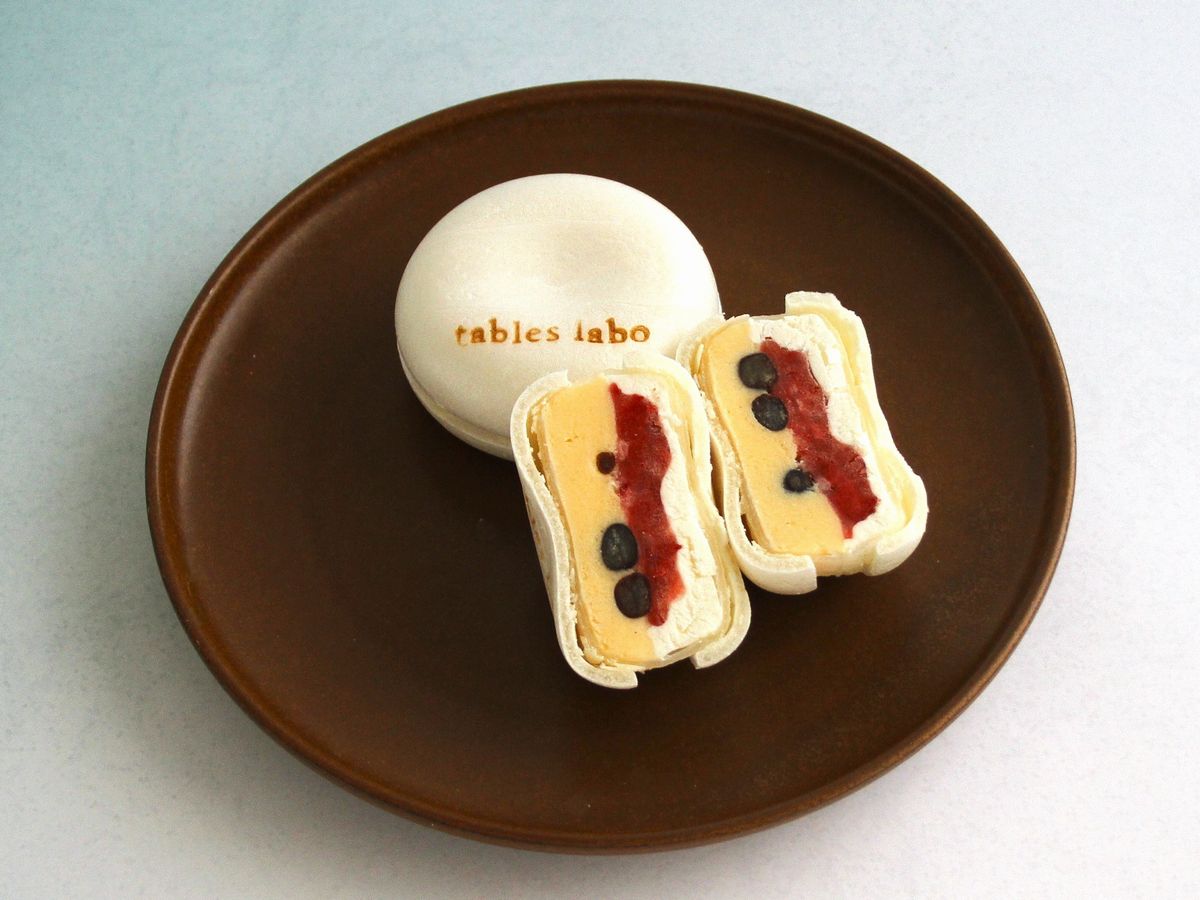 Milk Vanilla Gelato Monaka