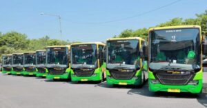 Pemprov Jatim perluas layanan TransJatim ke Lamongan dan Gresik mulai Oktober 2025. Rute baru ini jadi solusi transportasi bagi wilayah yang belum terjangkau angkutan umum. Foto iNewsSurabaya/yudha