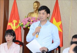 Phó Chủ tịch UBND tỉnh Quảng Ninh Nguyễn Văn Công thông tin về vụ lật tàu.