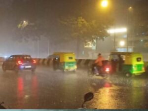 बैंगलोर में बारिश Source : Twitter