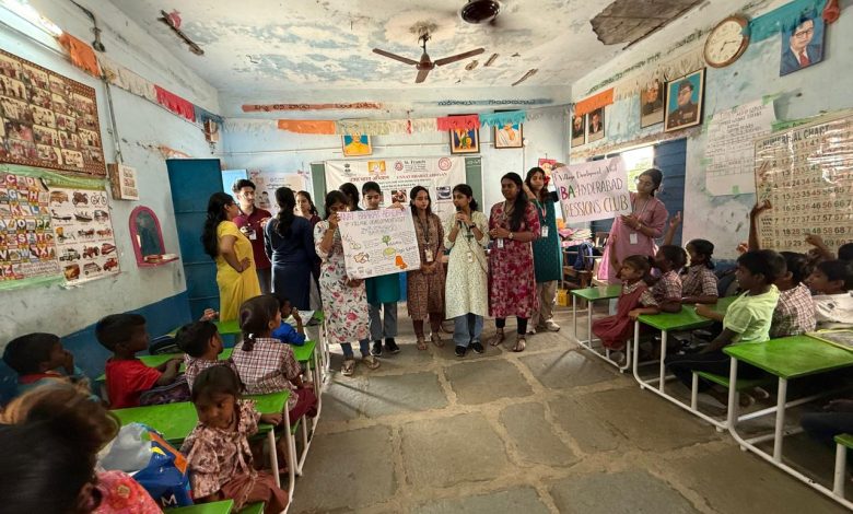 सेंट फ्रांसिस महिला महाविद्यालय द्वारा उन्नत भारत अभियान के तहत आयोजित जागरूकता कार्यक्रम का दृश्य।