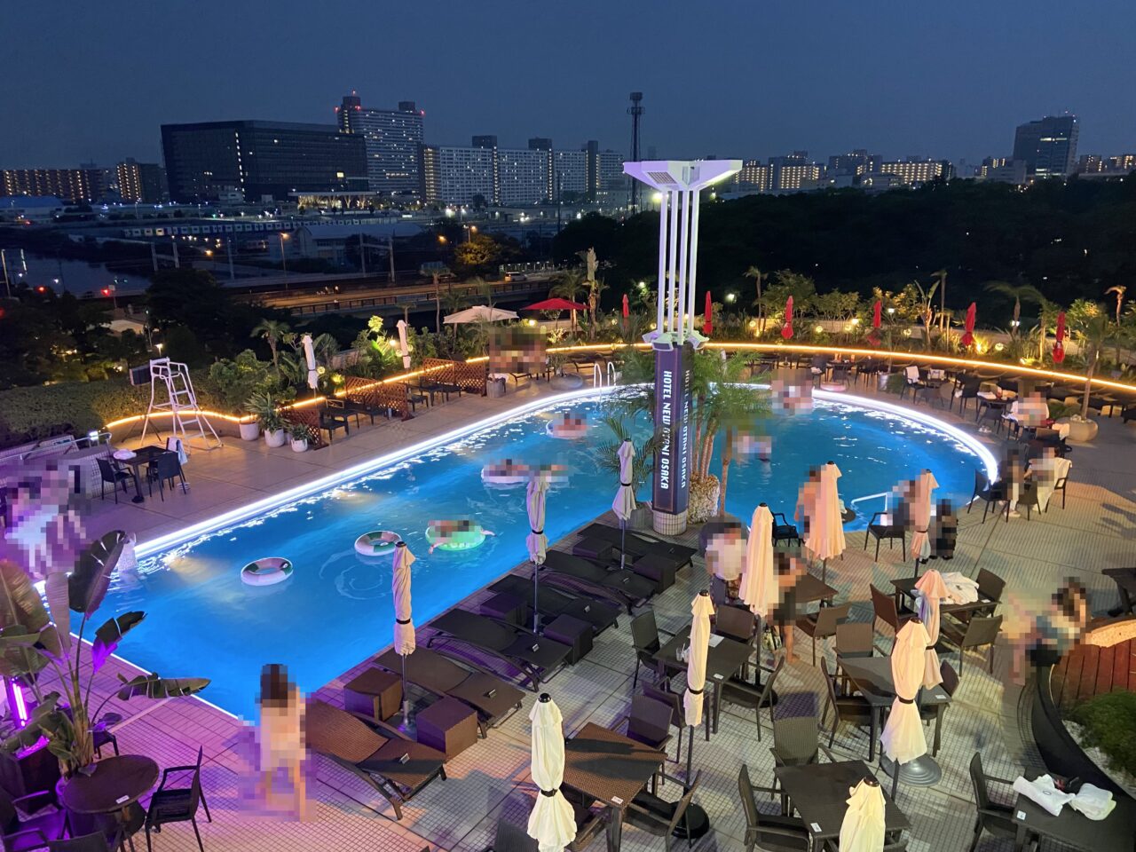 Hotel New Otani Osaka Night Pool