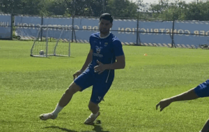 Bek anyar Persib Bandung Julio Cesar.
