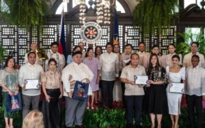 PARANGAL NG KALAYAAN. President Ferdinand R. Marcos Jr. leads the awarding of trophies and prizes to the winning contingents for the float design and festival performance competitions during the June 12 Parada ng Kalayaan 2025, in a ceremony at the Kalayaan Hall of Malacañan Palace in Manila on Thursday (July 10, 2025). Marcos recognized the extraordinary artistry and creativity displayed by the participating contingents of the Parada ng Kalayaan. (Photo from the Presidential Photojournalists Association)