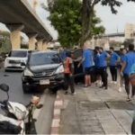 Tangkapan layar kaca bus yang ditumpangi Persib Bandung mengalami kecelakaan di Bangkok, Thailand. (ist)