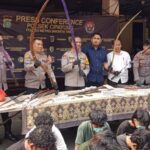 Polisi mendeteksi rencana tawuran melibatkan cukup banyak orang di Jakarta Timur (Jaktim). Puluhan orang dan senjata tajam (sajam) diamankan polisi. (dok Istimewa)