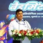 उद्घाटन कार्यक्रम को संबोधित करते अतिथि।