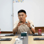 ▲姜方俊在分享自己的创业初心和目标。胡弘彪 摄