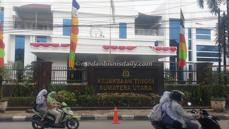 Kantor Kejaksaan Tinggi Sumatera Utara tempat pemeriksaan oknum anggota DPRD Medan yang diduga telah melakukan pemerasan terhadap pengusaha biliar. (zulfadli siregar/dok)