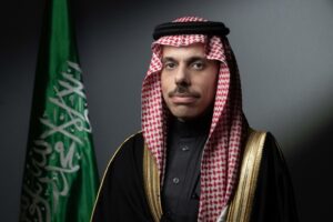 وزير الخارجية يصل إلى ألمانيا في زيارة رسمية 1