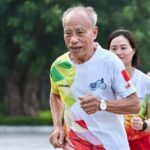 Inspirational runner and trainer Bùi Lương died at the age 85 on June 30 in Hà Nội. — Photo of tienphong.vn