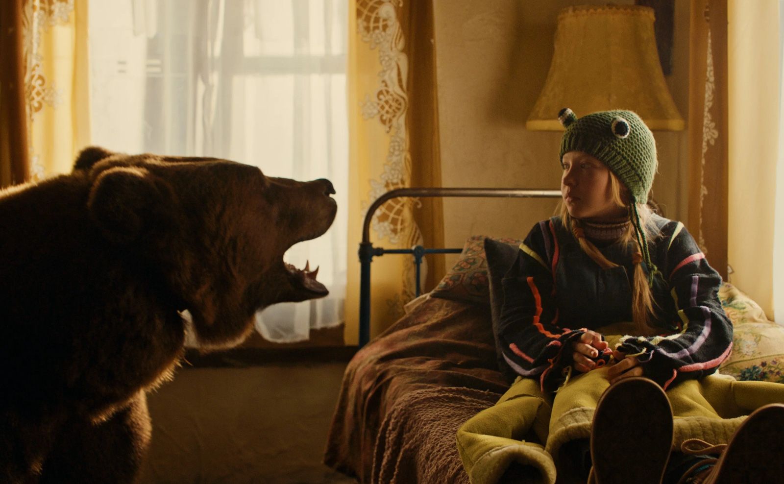 Still from the movie 'My Dad Is a Bear'