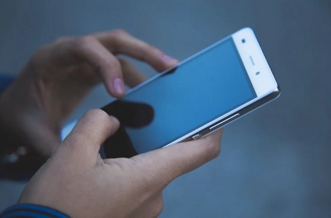 Scammers have deceived Russians over 142,000 times via messaging apps since the start of the year.