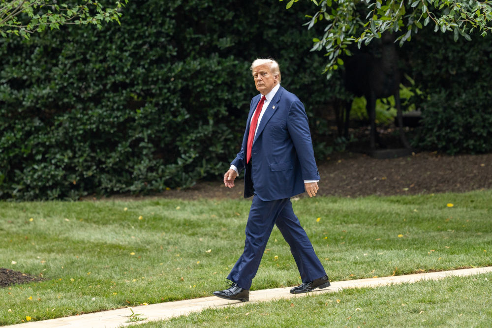 US-Präsident Trump auf dem South Lawn des Weißen Hauses