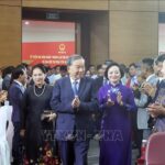 Tổng Bí thư Tô Lâm và các đồng chí lãnh đạo, nguyên lãnh đạo Đảng, Nhà nước cùng các đại biểu dự lễ kỷ niệm. Ảnh: Thống Nhất/TTXVN