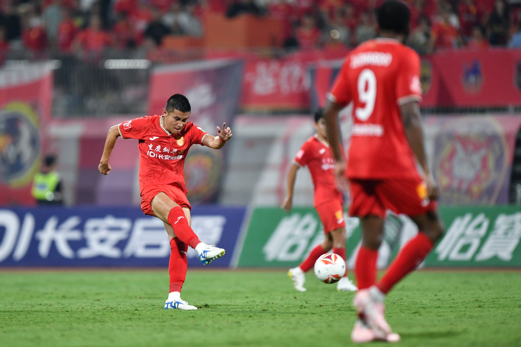 Chongqing Tongliang Long players compete on the field (file photo).