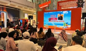 Para tamu undangan dan pengunjung antusias ikut dalam sesi tanya jawab di acara pembukaan Taiwan Travel Fair 2025 di Central Park Mall Jakarta pada 22 Agustus 2025 (Foto: Humas Biro Pariwisata Taiwan)
