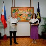 Lyn Javier takes her oath as Bangko Sentral ng Pilipinas Deputy Governor before Governor Eli Remolona Jr. on Monday, Aug. 11, 2025. Photo: BSP