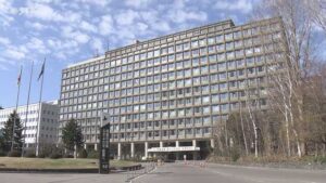 苦情や批判は100件超「殺すのはかわいそう」「山にかえせ」ヒグマ駆除めぐり2時間以上の電話も…