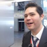 图蒂制药有限公司副总经理尼尔森接受采访。娄瀚锟摄
