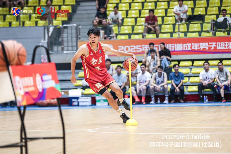 In the Third-Place Match of the Second Division, Shijing Community Defeated Guangming Community.jpg