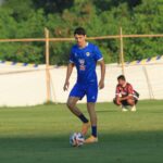 Bek anyar Persib Bandung Federico Barba saat mengikuti latihan di Lapangan Pendamping Gelora Bandung Lautan Api, Kota Bandung, Rabu (3/9). Taopik Achmad Hidayat/Radar Bandung