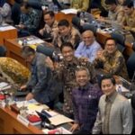 Pemerintah dan Badan Anggaran (Banggar) DPR RI menyepakati penambahan anggaran untuk transfer ke daerah (TKD) dalam Anggaran Pendapatan dan Belanja Negara (APBN) 2026. Anggaran ditambah dari sebelumnya Rp 650 triliun menjadi Rp 693 triliun.