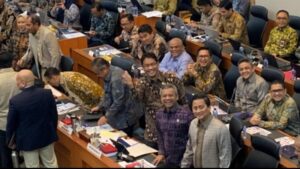 Pemerintah dan Badan Anggaran (Banggar) DPR RI menyepakati penambahan anggaran untuk transfer ke daerah (TKD) dalam Anggaran Pendapatan dan Belanja Negara (APBN) 2026. Anggaran ditambah dari sebelumnya Rp 650 triliun menjadi Rp 693 triliun.