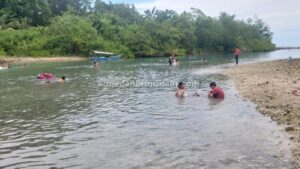 Objek Wisata Pantai Sawakete, Desa Afulu, Kecamatan Afulu, salah satu dari 20 destinasi wisata baru di Nias Utara yang ditetapkan bupati. (famonaha telaumbanua/dok)