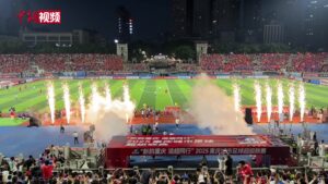 视频：前国脚加盟 全国最大规模城市足球联赛“渝超联赛”开赛来源：中国新闻网