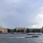 Петербург встретит осень теплом и солнцем, но в четверг всё изменится: подробный прогноз на неделю | Источник: Валентин Егоршин / «Фонтанка.ру»