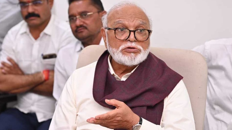 महाराष्ट्र सरकार के मंत्री और एनसीपी के वरिष्ठ नेता छगन भुजबल. (File Photo: PTI)