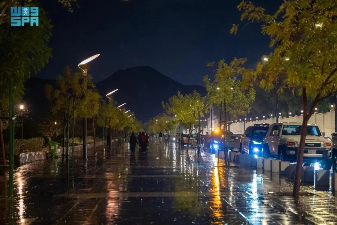Lluvias en ocho regiones y niebla en la Provincia Oriental.