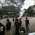 Aksi mahasiswa di depan Gedung DPRD Jabar, Kota Bandung (Foto: Bima Bagaskara/detikJabar).