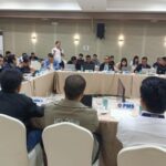 FLOOD SUMMIT. Iloilo Disaster Risk Reduction and Management officer Cornelio Salinas proposes a summit that will tackle the pressing flooding concern during the third quarter full council meeting of the regional DRRM council in Iloilo City on Tuesday (Sept. 30, 2025). The summit will tackle an integrated solution to flooding concerns in Western Visayas. (PNA photo by Perla Lena)
