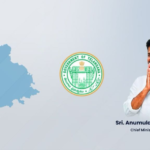 कामारेड्डी आईडीओसी में बाढ़ प्रभावित क्षेत्रों की समीक्षा करते मुख्यमंत्री