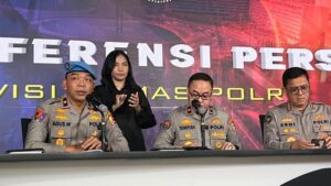 Konferensi pers Propam Polri soal anggota Brimob lindas Affan Kurniawan (Rumondang/detikcom)