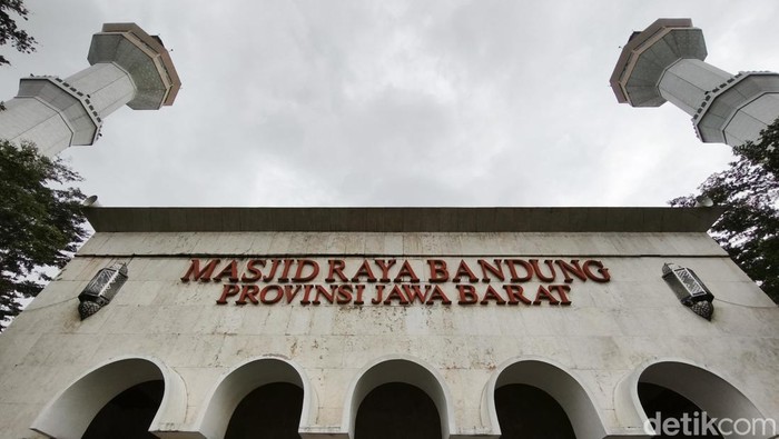 Masjid Raya Bandung. Foto: Bima Bagaskara/detikJabar