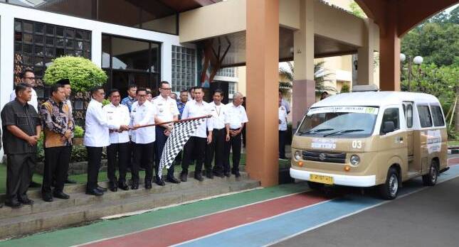 Gobierno de Tangerang lanza nueva ruta de minibús público Si Benteng.